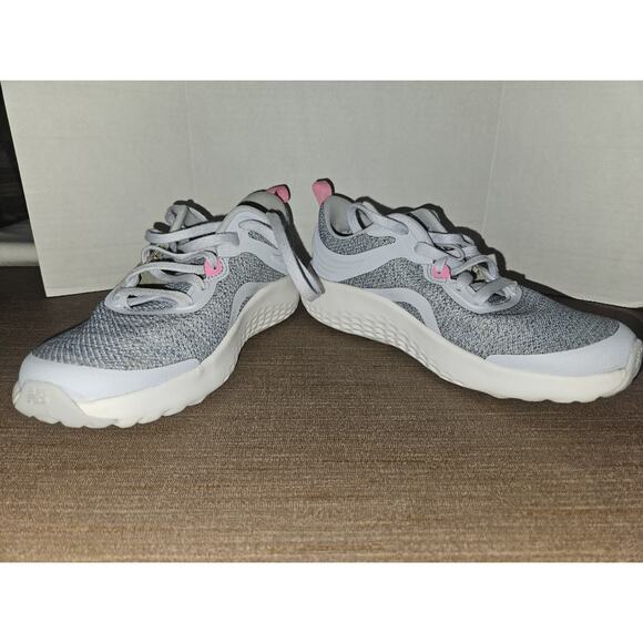 New Balance Womens Fresh Foam Roav V2 WROAVLG2 Gray Running Shoes Sneakers 6.5 B - Picture 1 of 8